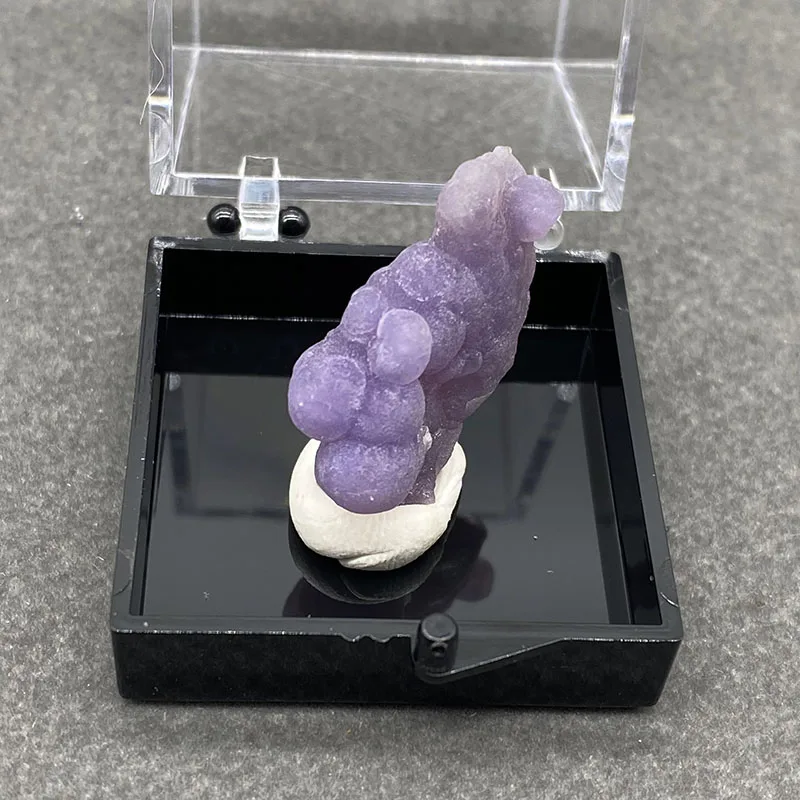 100% Natural Indonesian Purple  Grape agate  Raw Stone Mineral Specimen Healing Crystal Gemstone Collection+Box size:35*35*35mm