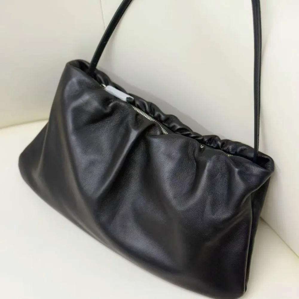 Folded Clouds Underarm Texture Unique Fashion Simple Versatile Premium Inside and Outside Sheepskin Old Money Wind Handbag