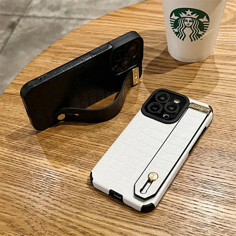 

Alligator skin print iPhone13 Wristband iPhone14 case iPhone15promax case iPhone12 High-end iPhone11 case iPhone15pro