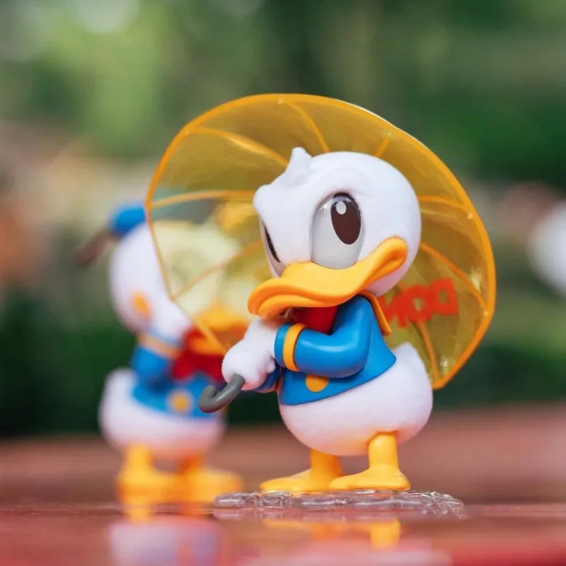 Boîte aveugle Disney Donald Duck Daisy Club, poupée mignonne, figurine tendance, cadeau, ornements périphériques de bureau