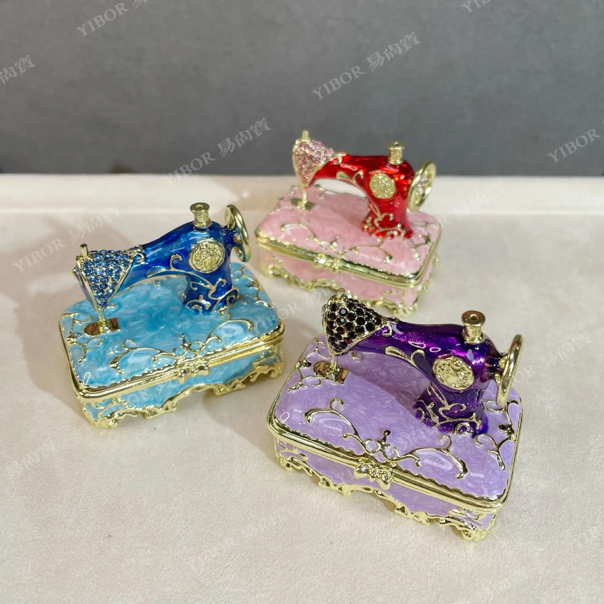 Sewing Machine Trinket Box Tabletop Ornament With Rhinestones Decorative Figurine Jewelry Holder Mother's Day Gift