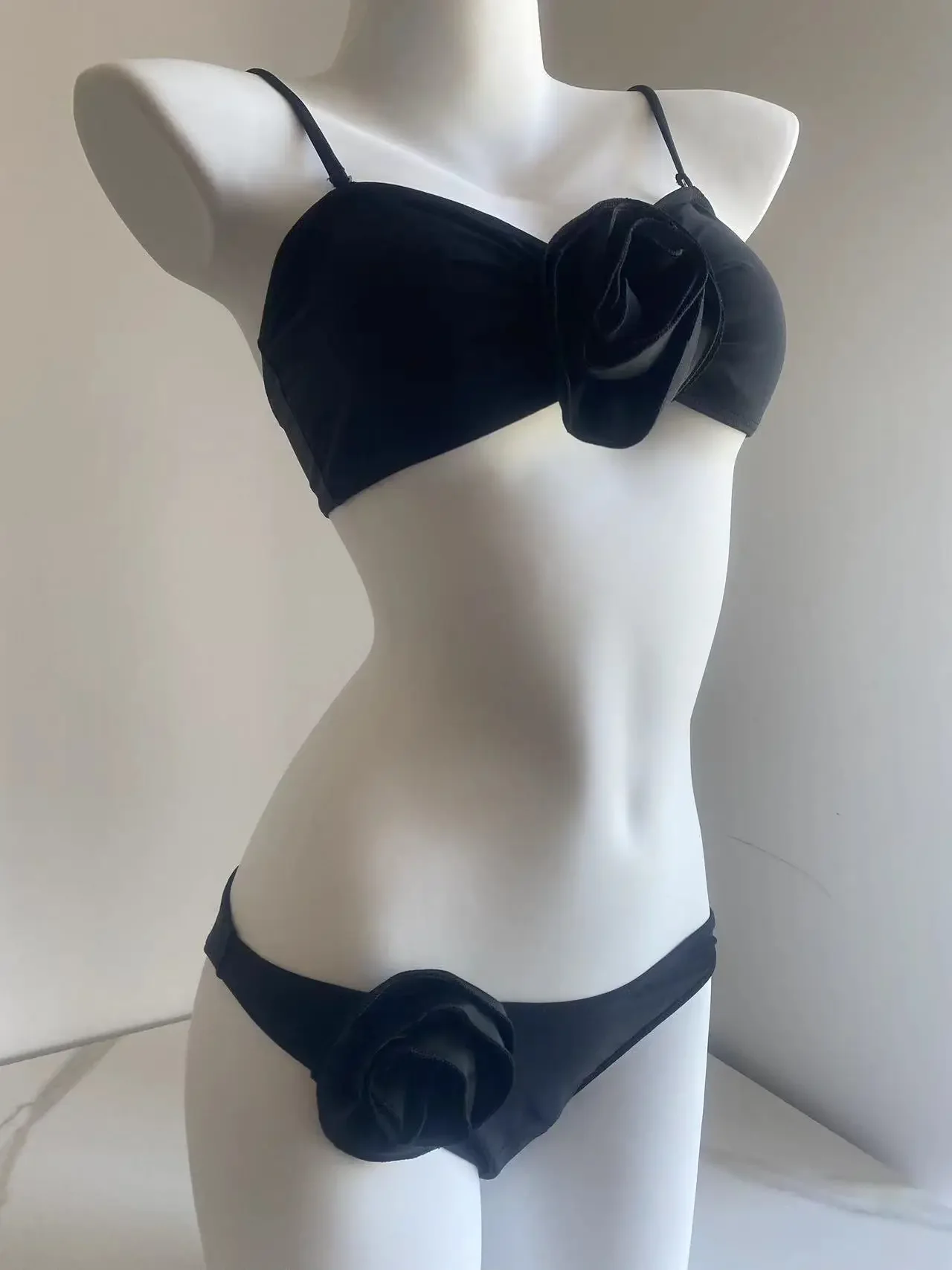 Sexy 3d Blume Push-up Micro Mini Bikinis setzt zweiteiligen Badeanzug gepolsterte Tanga Bade bekleidung weiblichen Badeanzug Biquini