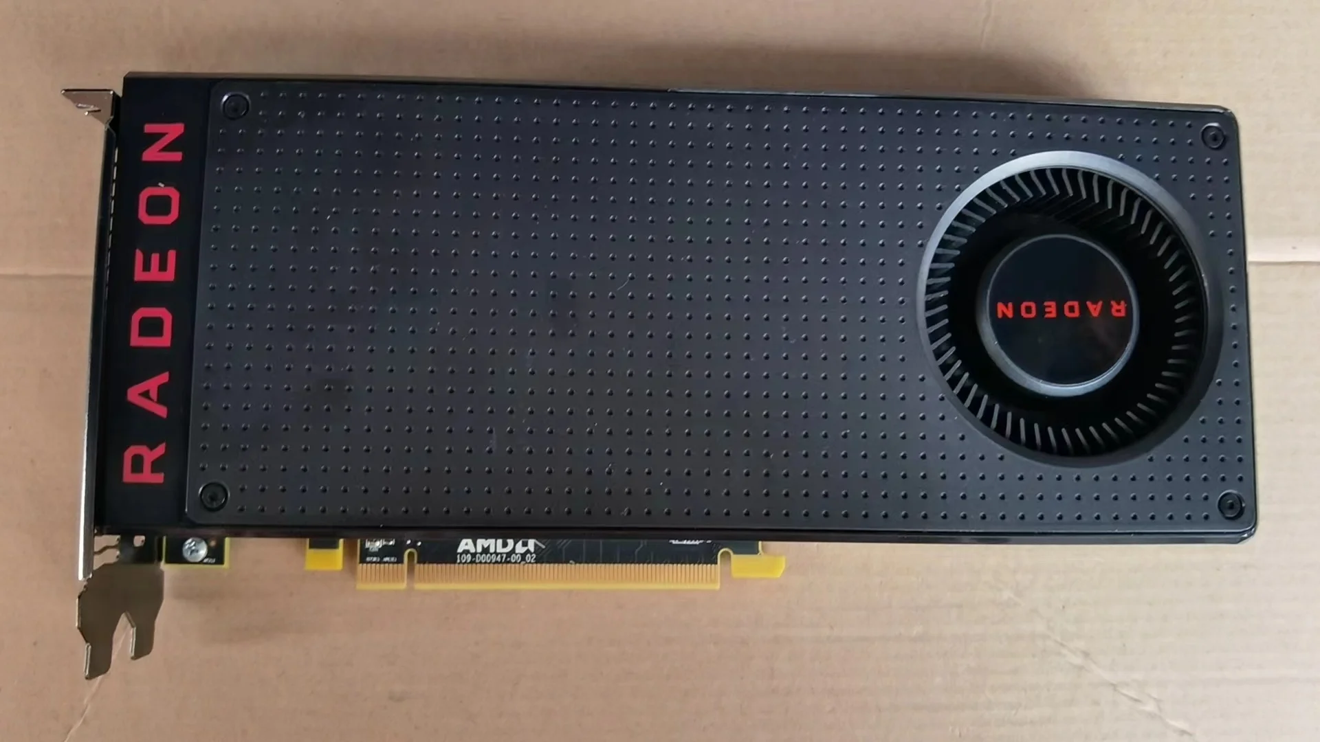 Tarjeta de Video AMD Radeon RX480 8GB 2304SP GDDR PCI-Express DP DVI HDMI