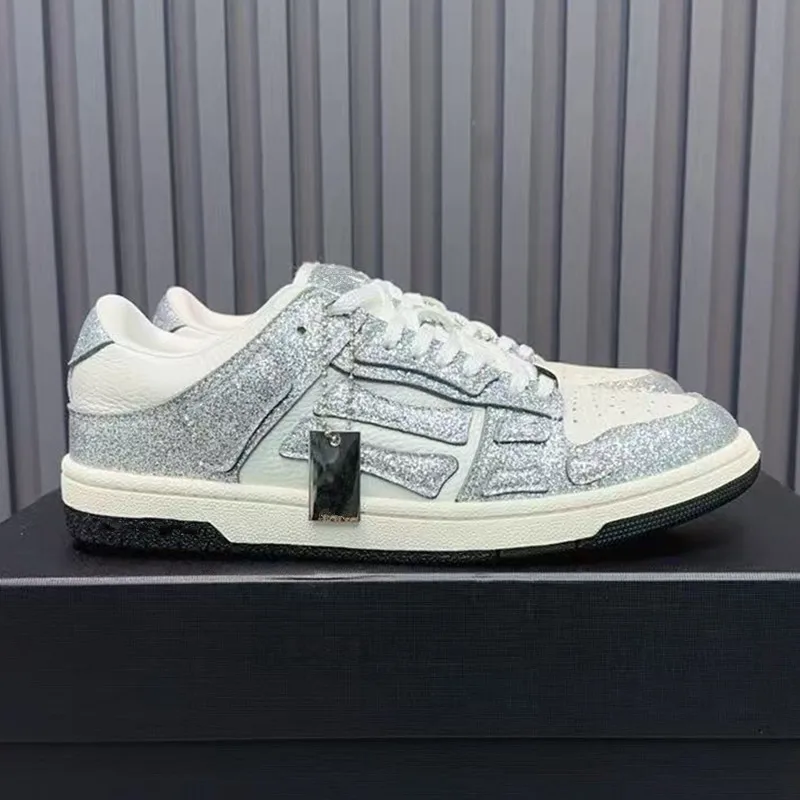 أحذية رجالية عالية الجودة من الجلد متعددة الاستخدامات على شكل عظمة ملونة منخفضة القطع لامعة كاجوال للزوجين أحذية رياضية نسائية #5