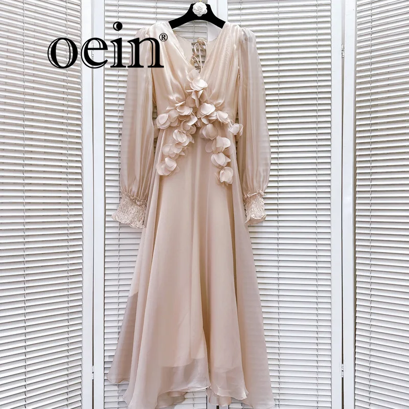 

[oein] Deep V-neck Bubble Sleeve 3D Petal Butterfly Tie Open Back Large Swing Smooth Yarn Dress 2024 Autumn Fashion