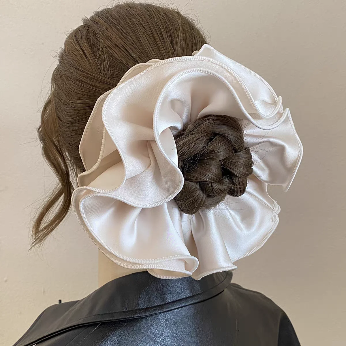 

1PC Good Quality Advanced Black Beige Vintage Hair Ties for Women Girls Ponytail Holder Hair Scrunchy Rope Accessories