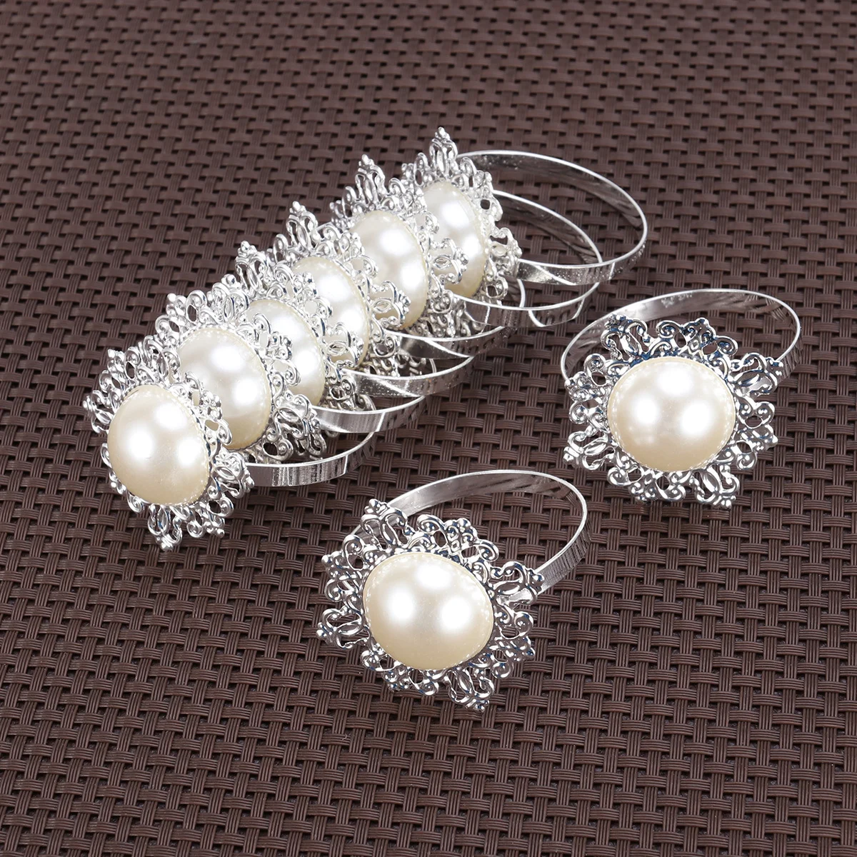 

12pcs Napkin Ring Faux Pearl Elegant Design Wedding Party Table Decor Serviette Buckle Holder For Family Reunion Beige