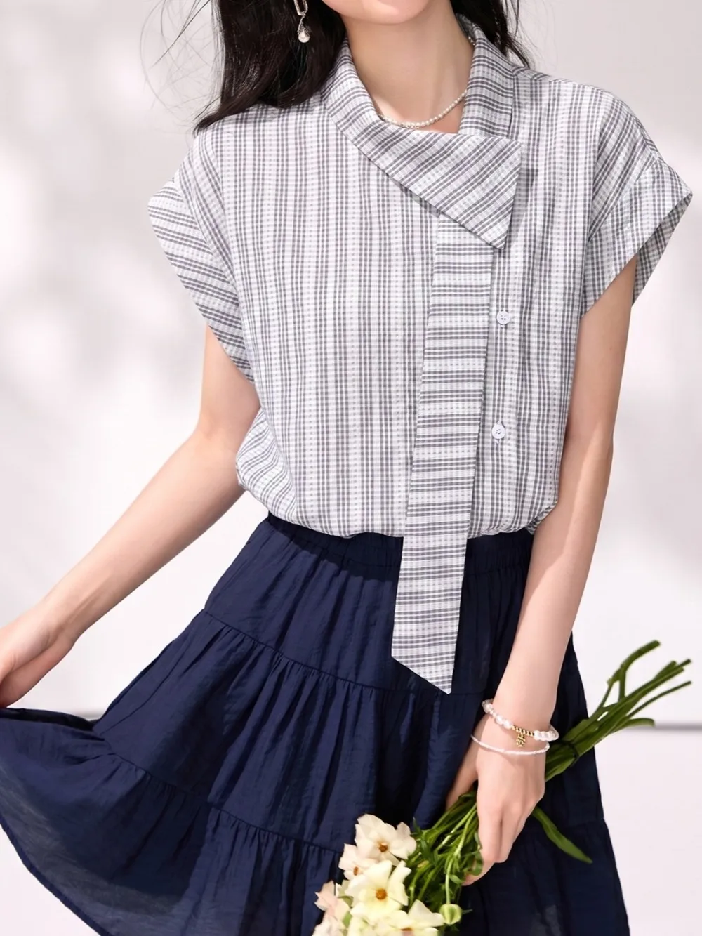 

NewRetro Asymmetric Collar Classic Plaid Shirt Summer Women's Short Sleeve Turn-down Collar Button-up Loose Casual Versatile Top