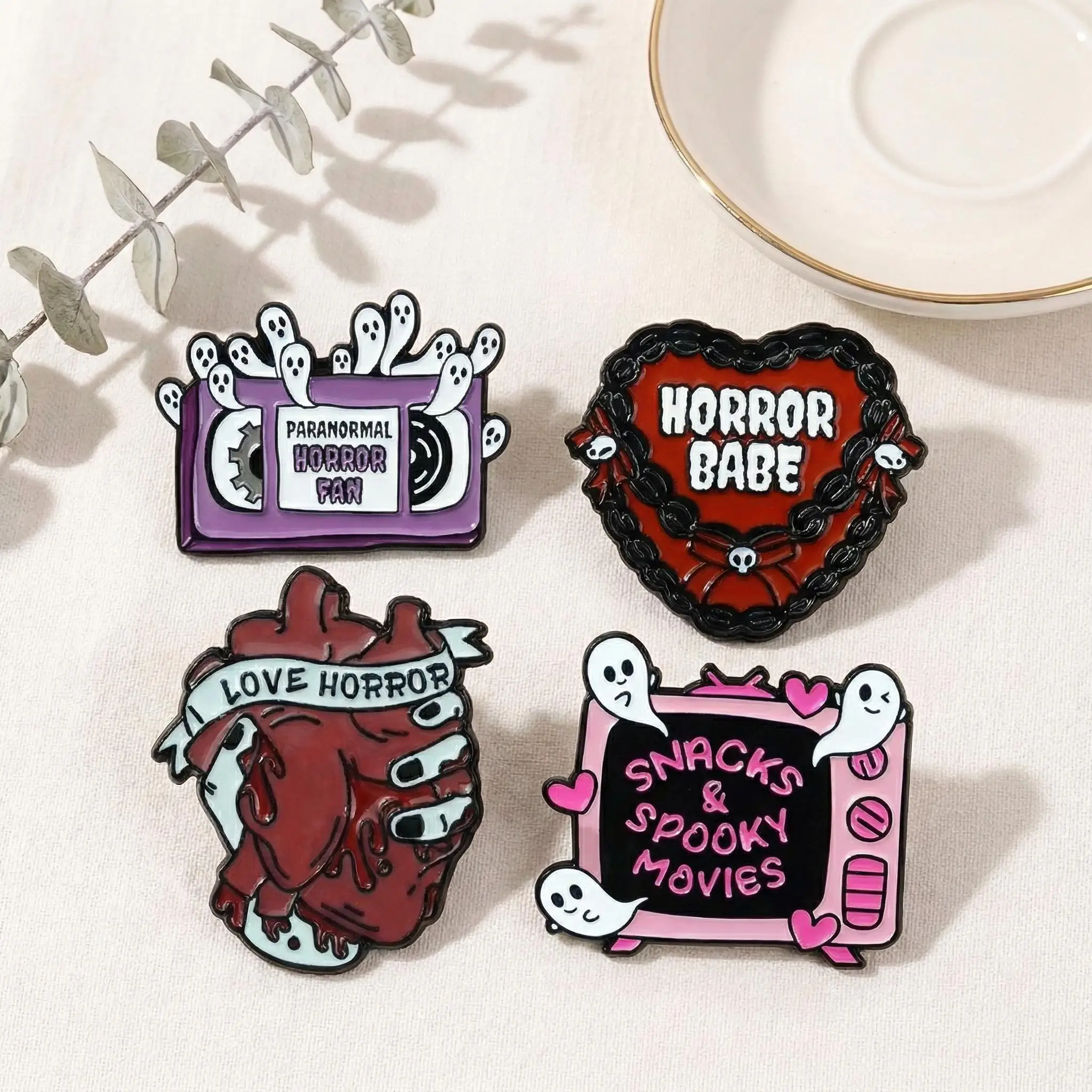 Embroidery Gothic - 4PCS Horror Enamel Pin Set, Halloween