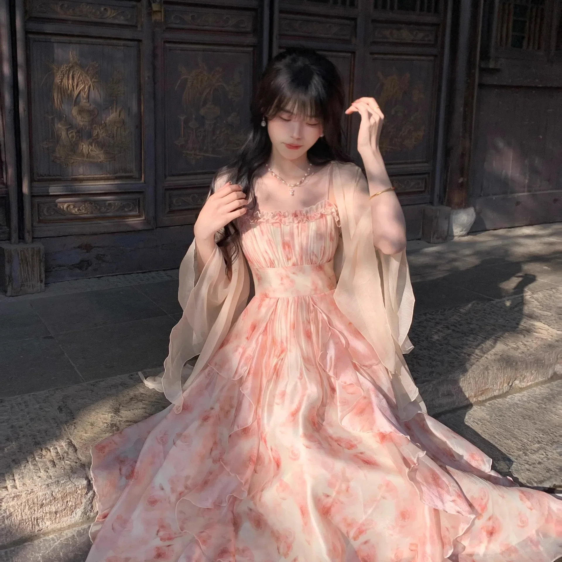 صيف 2025 إديث لوحة زيتية متدرجة طباعة الإمبراطورية الخصر مطوي هيم حمالة ثوب الكورية نمط فستان طويل أنيق