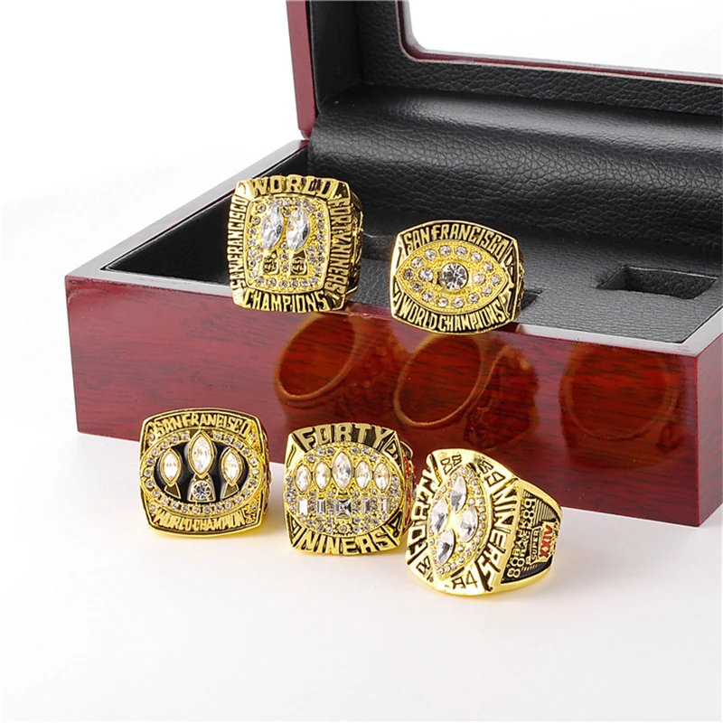 

A Set Creative Championship ring souvenir Gift for Friends Ring rugby football Gift Fan souvenir ring