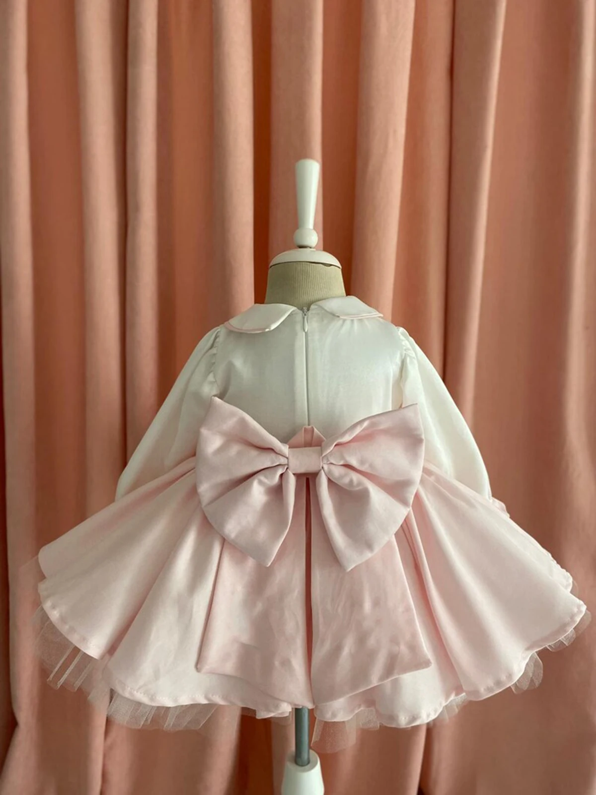ชุดเดรสเด็กผู้หญิงฤดูใบไม้ร่วง - Embroidery White Dress บทวิจารณ์และราคา