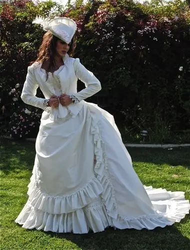 Victorian White Bustle Ball Gown Women Vintage Victorian Gothic Steampunk Wedding Dress Gown Queen Princess Evening Dress Gown