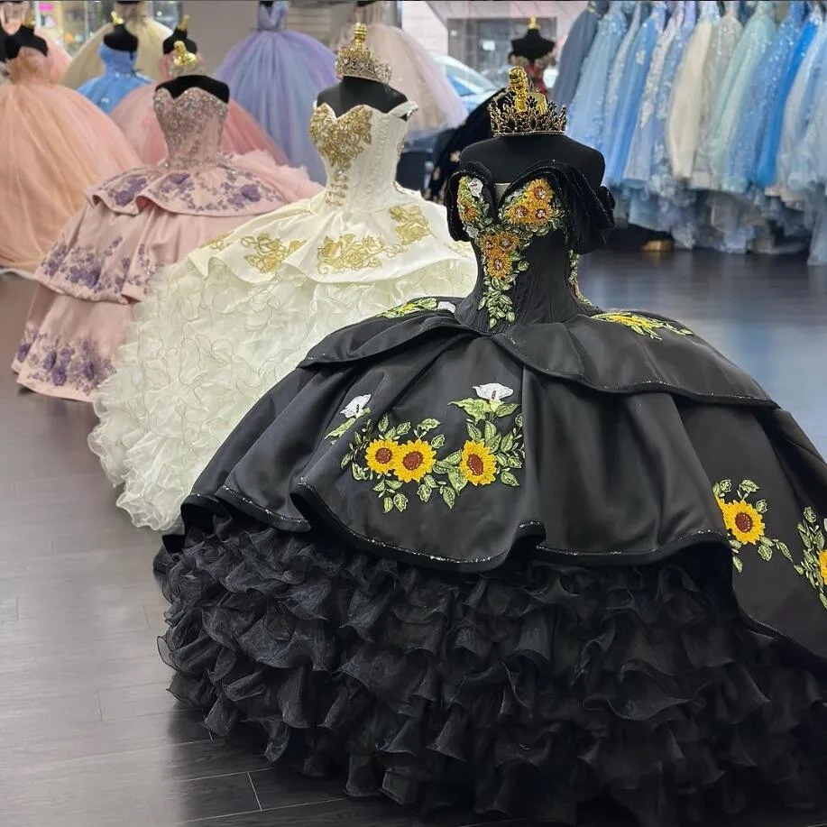 Vestidos de Quinceañera de La Reina Charro negro, hombros descubiertos, girasol bordado, tren de la capilla, dulce 15, 2024