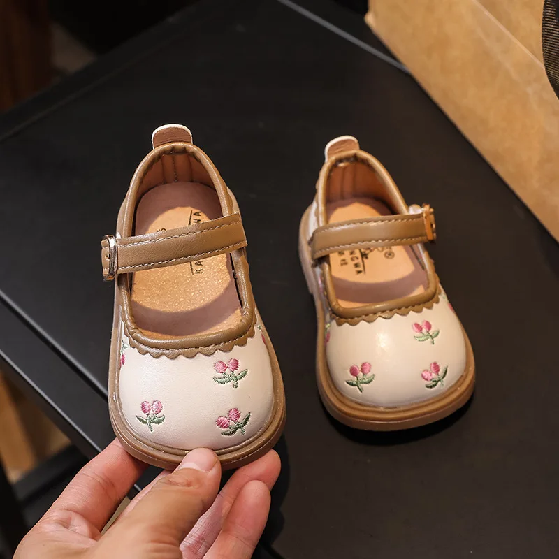 

Simple Girls Baby Shoes New Kids Shoe Soft Soled First Walkers Light Children Shoe Versatile Princess Shoe Fashion Leather Shoes