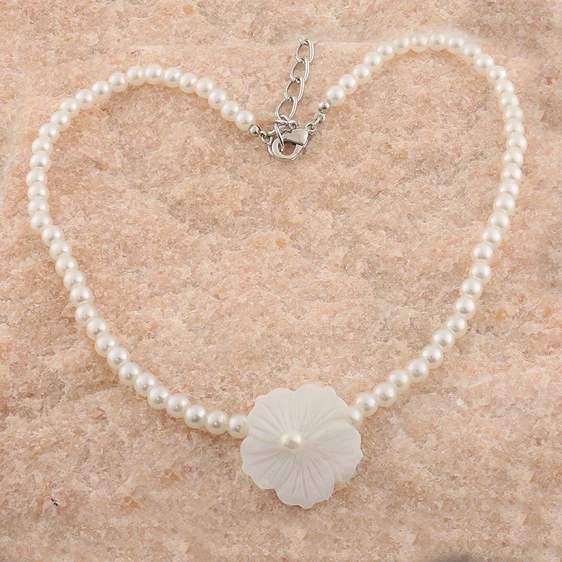 Fashion Jewelry Delicate Design Elegant Temperament Simulated Pearl Flower Necklace For Women Wedding Gifts Accessories