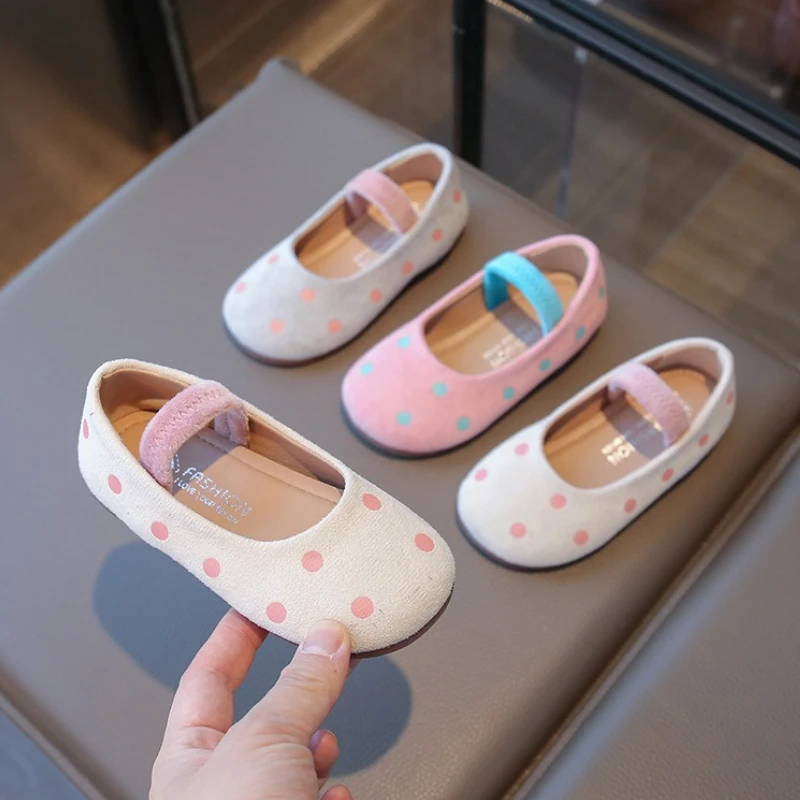 

Casual Child Shoes 2025 Autumn New Fashionable Child Flat Shoes Retro Cute Anti Slip Girl Princess Baby Shallow Mouth Loafers