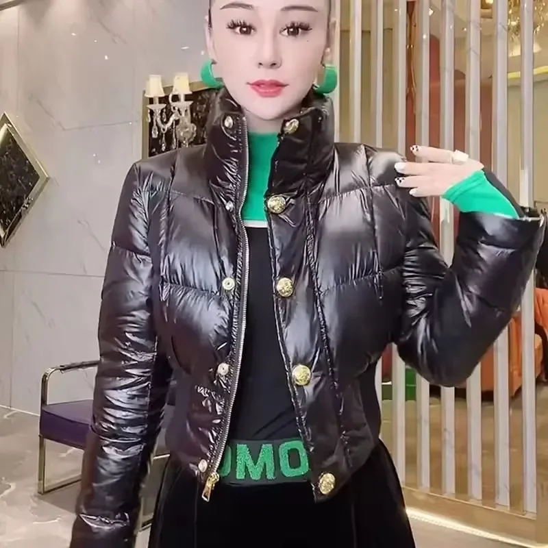 البوب البوب الكورية أسفل سترة قطن المرأة 2025 شتاء جديد فضفاض الوقوف طوق عادية قصيرة مقاوم للماء سترة أبلى السيدات الدافئة