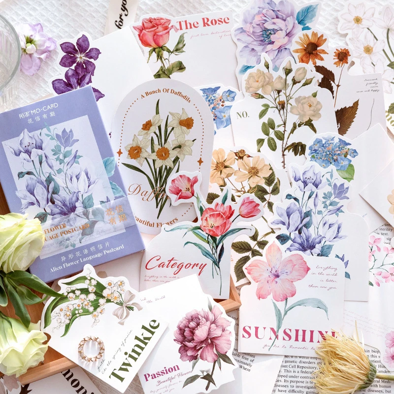 Set of 30 Boxed Postcards: Artistic Botanical and Floral Cards, Creative Greeting Cards, Florist Cards