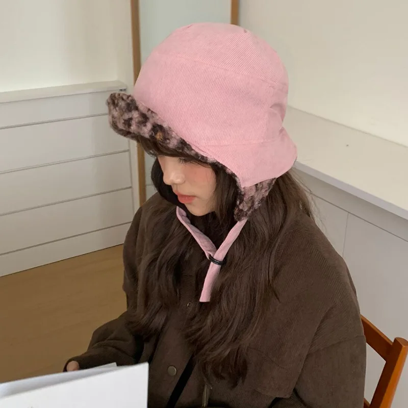 

Летящая шапка с корейской подкладкой из овечьей шерсти и леопардовым принтом, зимняя вельветовая шапка с защитой ушей, теплые шапки-бомберы на шнуровке для мужчин и женщин