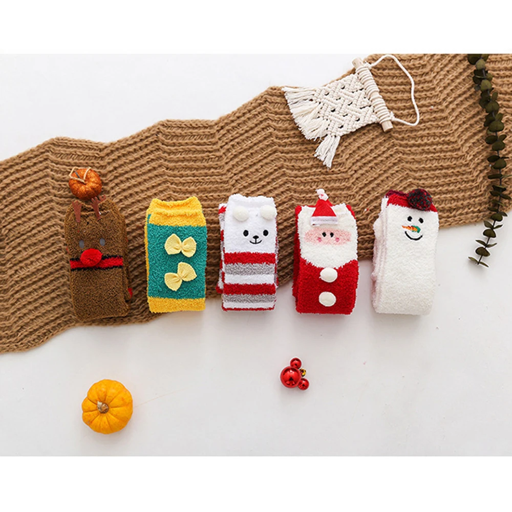 Calzini alti alla coscia da donna Calze natalizie carine Calze in pile di corallo Calze lunghe da donna calde per accessori di moda