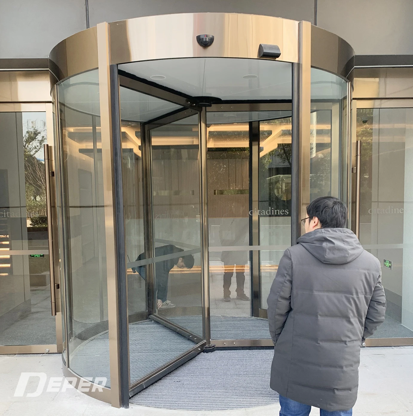Luxury Induction Rotation 3 Wing Automatic Glass Revolving Door for Hotel
