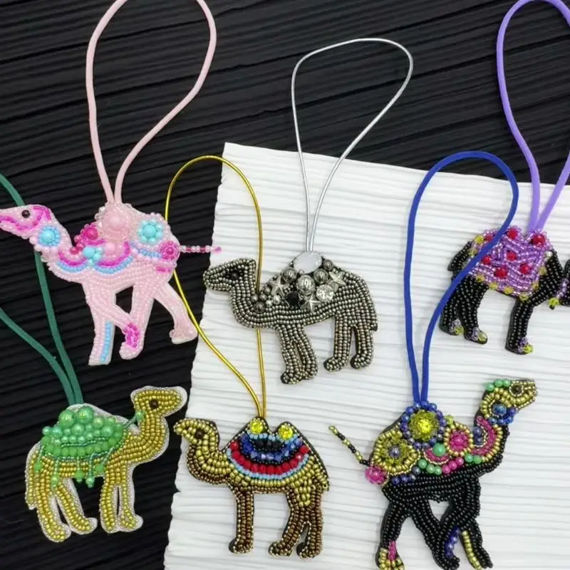 Insignia de cuerda, Animal Camel, cuentas, diamantes de imitación, bolso de lentejuelas, cordón, correa para muñeca, accesorios DIY