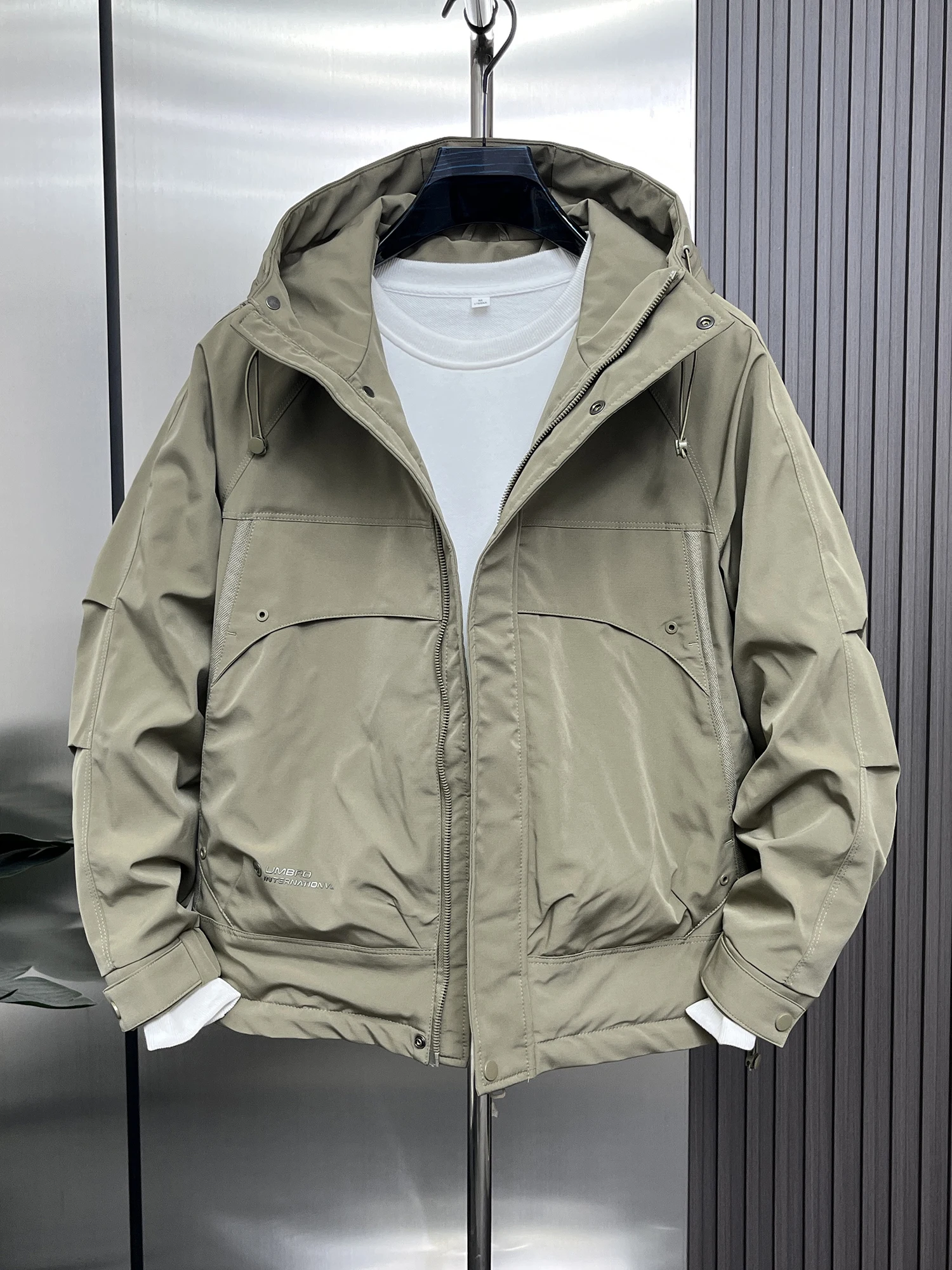 

Мужская уличная куртка с капюшоном 2025: осенне-зимняя, хлопковая, рабочая, ветрозащитная, модная, из полиэстера, нейлона и композитного волокна, на молнии