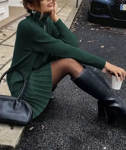 Women's Two-Piece Knit Set: Long-Sleeve Turtleneck Pullover and High-Waisted Pleated Mini Skirt – Elegant Autumn/Winter Outfit