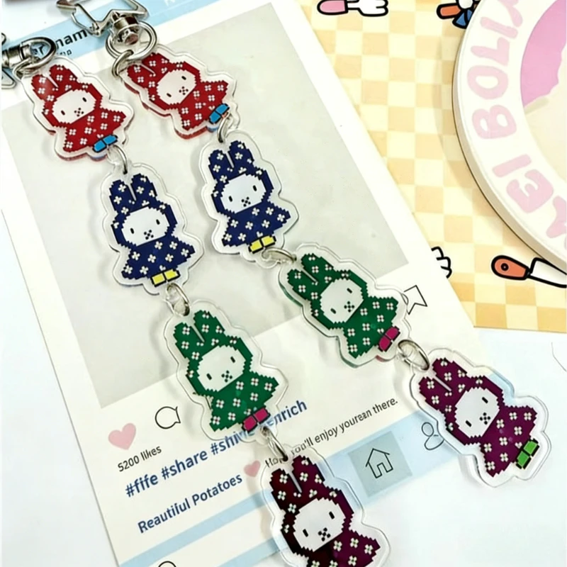 

Акриловый брелок Miffy Bunny, водонепроницаемый, в стиле пиксель-арт, для телефона, кошелька и сумки, ретро, кавайный, в подарок лучшему другу, мультяшный брелок