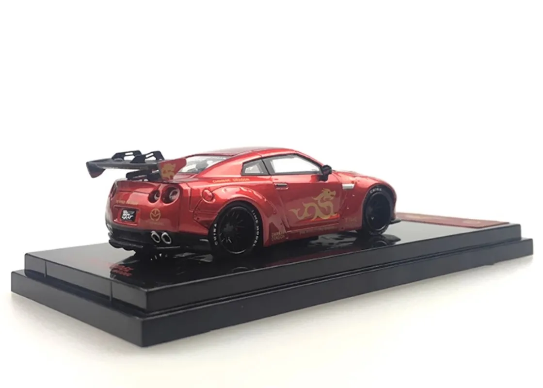Diecast 1/64 skala TIMEMODEL GTR aluminiowy Model samochodu wysokie skrzydło ogonowe zagraj w pojazdy zabawki dla chłopców oryginalne pudełko