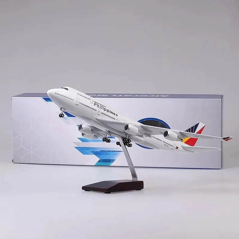 1/150 Scale B747 Philippine Airlines Diecast Airplanes with Landing Gear Wheels Lights Resin Aircraft Model Collection Display