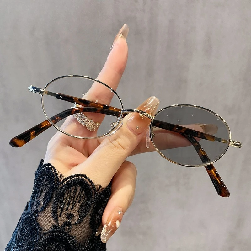 Anti-blue Light Fashion Photochromic Myopia Glasses Korean Version Glasses Wearing It Makes You Look More Energetic 0 To -4.0