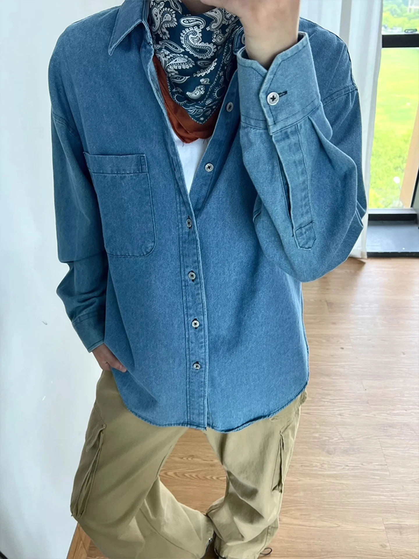 

Light Blue Waed Denim irt Men's Autumn Casual Long Sve irt Youthful Feeling Loose Fit Faionable Collar Color