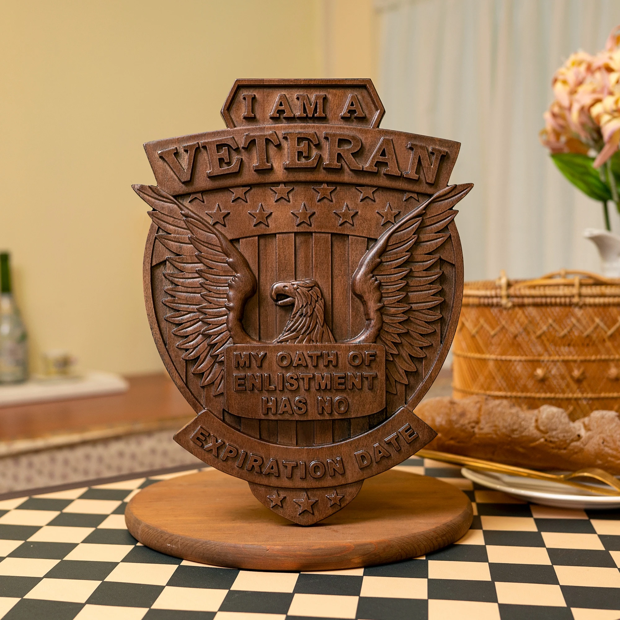 Hand‑Carved Patriotic Veteran Shield Wooden Plaque Eagle Star Relief Wall Art Veteran Oath Quote Home Office Man Cave Decoration
