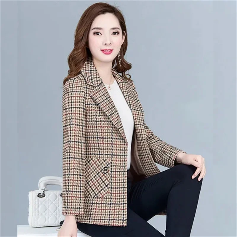 Chaqueta pequeña informal holgada para mujer, abrigo de traje de cuadros, Top de moda coreana, primavera y verano, novedad de 2024