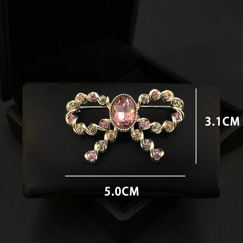 New Bowknot Brooch for Women Suit Personality Crystal Jewelry Niche Premium Design Purple Lapel Pin Clothing Accessories 5882