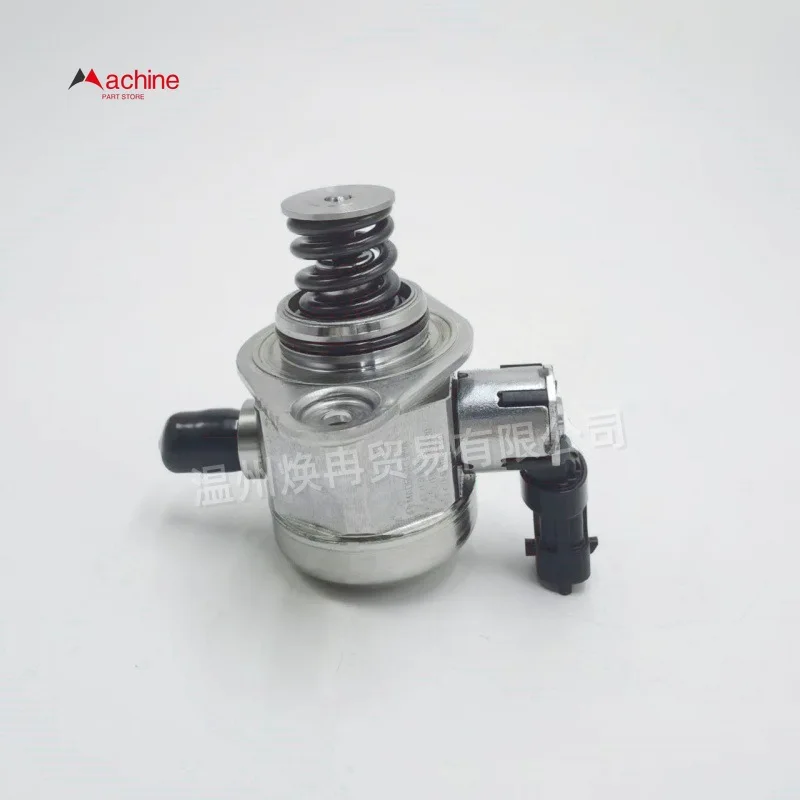 High Pressure Fuel Pump 1111010-A02 F01R00NB04 For Changan Blue Whale 486 2.0T