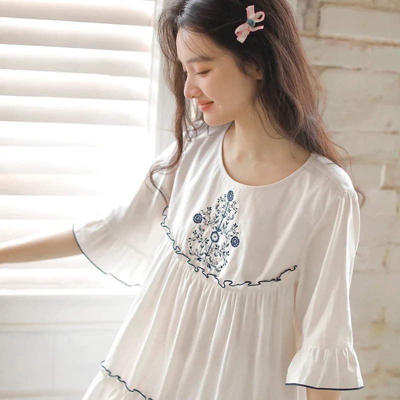 Sweet White Pure Cotton Nightgowns For Women Short Sleeve Sleepwear Vintage Princess Elegant Embroidery Loose Night Dress