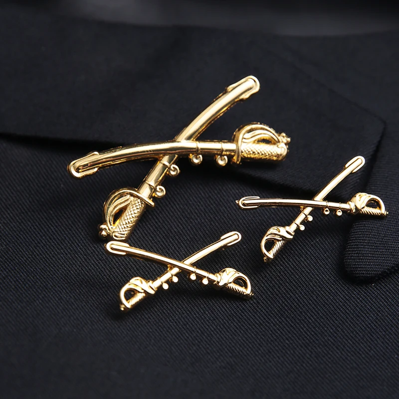 US Cavalry Crossed Saber Hat Badge Cowboy Style Military Identifier Shoulder And Collar Flower for Uniform Accessories