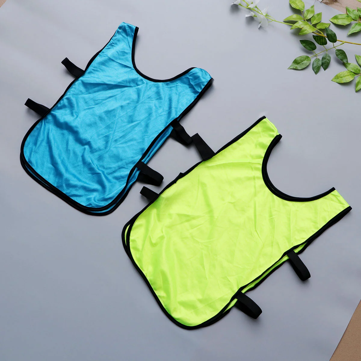 12PCS Kids Vest Sleeveless Shirts Boys Youth Soccer Jerseys Lightweight Fast Drying Polyester Material Sports Clothes