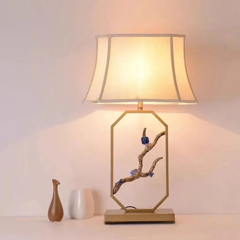 New Chinese Golden FabricTable Light Creative Hotel Living Room Office Study Bedroom Designer Decorative Desk Lamp