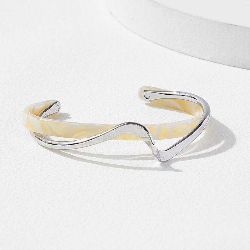 Witte acryl armbanden Board Bend Metal Bangles Dameshandarmbanden Geometrische C-vormige openingsarmbanden Sieraden Geschenken