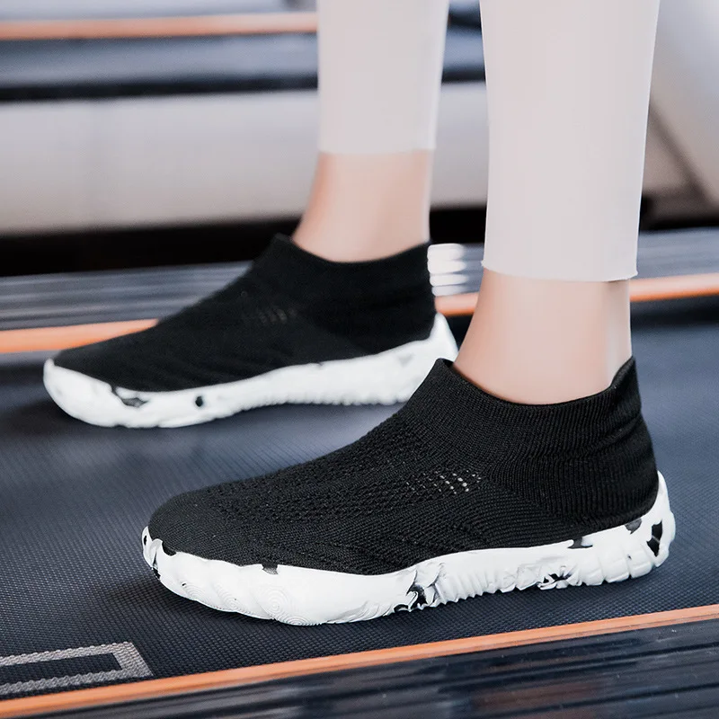 Mesh Wading Shoes Men Aqua Sock Lightweight Quick Dry Shoes Fit The Feet Barefoot Swim Fishing Surfing Yoga Beach Couple Shoes