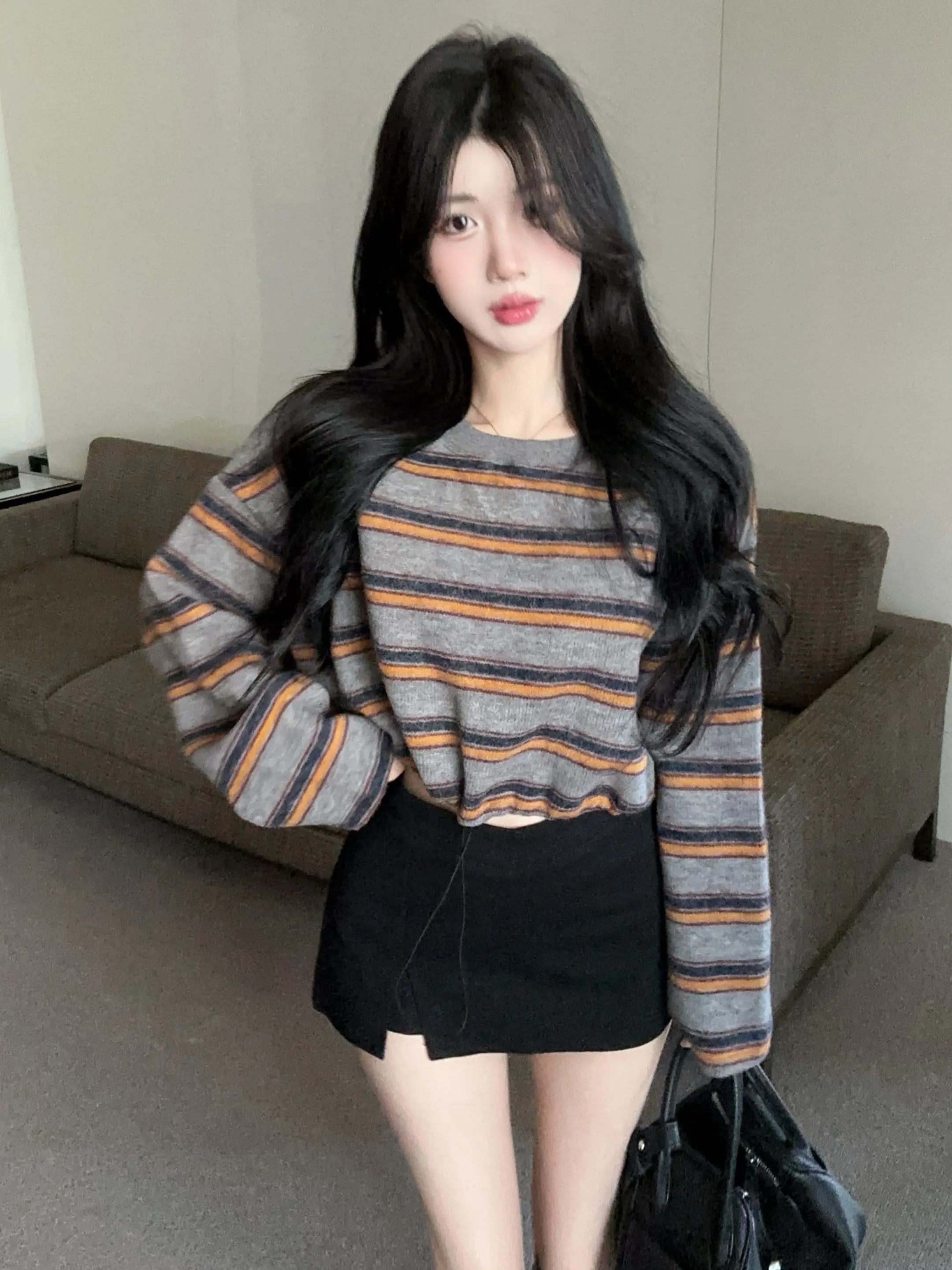 Maglione Retro a Righe con Contrasto di Colore per Donna, Autunno Inverno, Stile Casual e Comodo, Manica Lunga, Bellissimo Outfit...