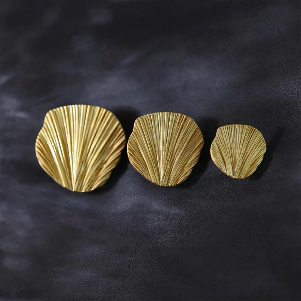 10PCS Of Hand Stitched Ginkgo Leaf Decorative Buckle DIY Metal Leaf Buttons For Women\'s Clothing Coat Dress