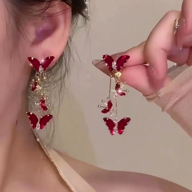 

Red Butterfly Tassel Pendant Stud Earrings for Women New Fashion Elegant Exquisite Temperament Ladies Party Trend Jewelry Gift