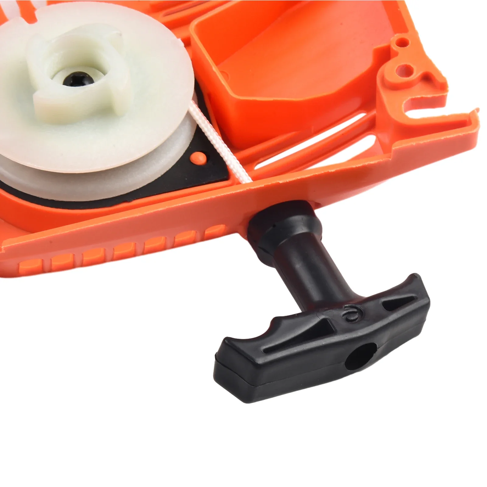 Parti di avviamento a strappo facilmente installate progettate specifiche per seghe a catena cinesi nella gamma di dimensioni del motore disponibili