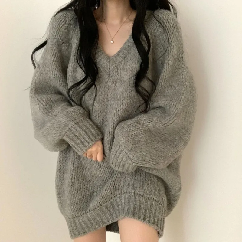 Autumn and Winter New Retro Lazy Wind V-neck Loose Long-sleeved Head in The Long Section Knitted Sweater Female