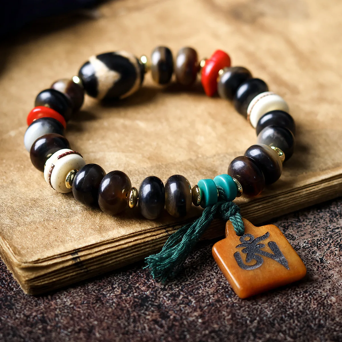 Original Tibetan Style Turtle Shell Beaded Bracelet with Tiger Tooth Dzi Bead Yak Bone Tag Ethnic Jewelry Gifts